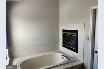 2400 John Henry Drive, Reading, PA 19608 - Photo 25