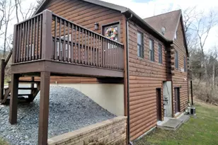 841 Sleepy Hollow Dr, Mohrsville, PA 19541 - Photo 3