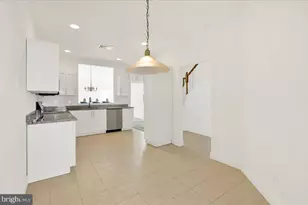 424 Oak Hill Ln, Reading, PA 19610 - Photo 5