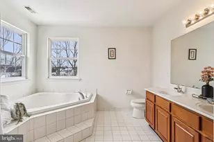 230 N Shadybrooke Dr, Douglassville, PA 19518 - Photo 43