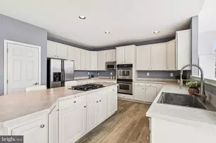 230 N Shadybrooke Dr, Douglassville, PA 19518 - Photo 11