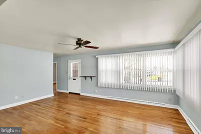 629 Lawrence Avenue, Reading, PA 19609 - Photo 9