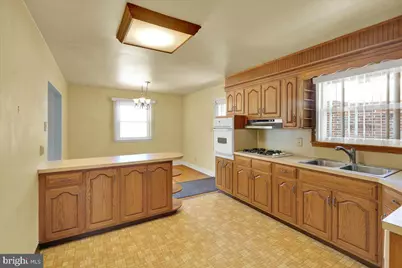 629 Lawrence Avenue, Reading, PA 19609 - Photo 13