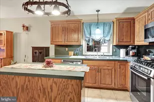 1007 Bowman St, Reading, PA 19605 - Photo 7