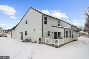 200 Sianna Cir, Wernersville, PA 19565 - Photo 7