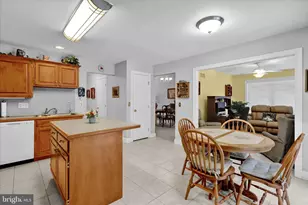 110 S Cacoosing Dr, Sinking Spring, PA 19608 - Photo 15