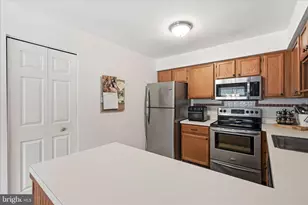 2 Horseshoe Dr, Douglassville, PA 19518 - Photo 17