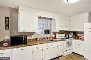 124 Fairmount Ave, Reading, PA 19606 - Photo 17