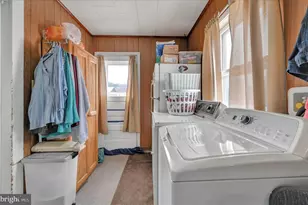 344/346 Chestnut St, Mertztown, PA 19539 - Photo 21