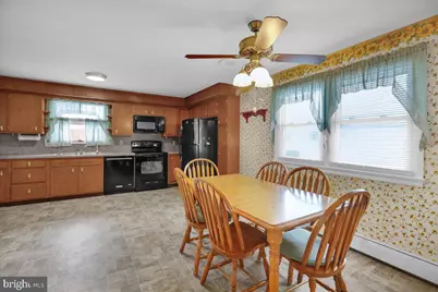 3423 Boyer Street, Reading, PA 19605 - Photo 9