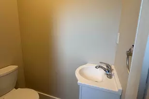 1255 Buttonwood St, Reading, PA 19604 - Photo 7