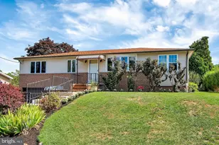 1833 Old Spring Valley Rd, Reading, PA 19604 - Photo 1