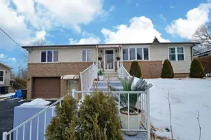 1833 Old Spring Valley Rd, Reading, PA 19604 - Photo 3