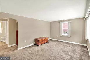 2013 Dennis Dr, Reading, PA 19601 - Photo 5