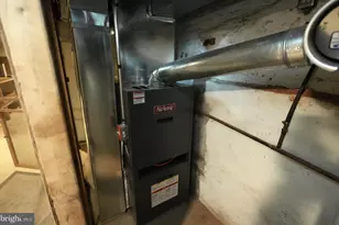 118 Jefferson St, Laureldale, PA 19605 - Photo 17