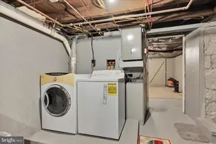 137 E High St, Womelsdorf, PA 19567 - Photo 17