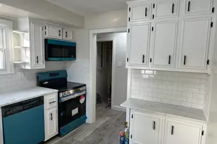 326 4th St, Hamburg, PA 19526 - Photo 1