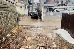 725 Pear St, Reading, PA 19601 - Photo 11