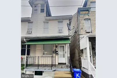 725 Pear Street, Reading, PA 19601 - Photo 1