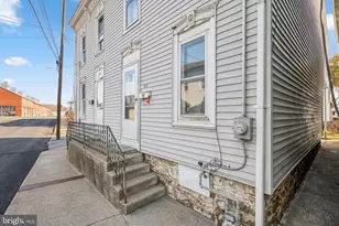 211 Washington St, Hamburg, PA 19526 - Photo 5