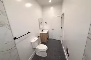 230 N 9th St, Reading, PA 19601 - Photo 9