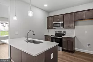 223 Lucille Way, Fleetwood, PA 19522 - Photo 5
