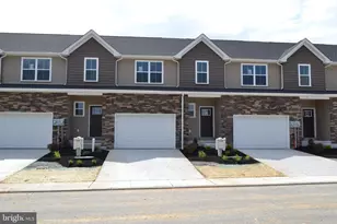 225 Lucille Way, Fleetwood, PA 19522 - Photo 1
