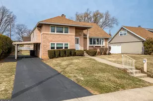 2405 Garden Ln, Reading, PA 19609 - Photo 3
