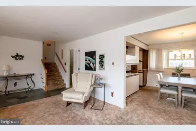 2405 Garden Lane, Reading, PA 19609 - Photo 9