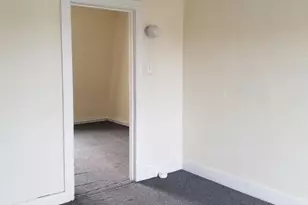 230 S 13th St, Reading, PA 19602 - Photo 9