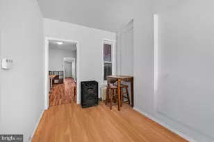 1042 Locust St, Reading, PA 19604 - Photo 7