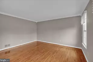 110 New York Ave, Reading, PA 19608 - Photo 5