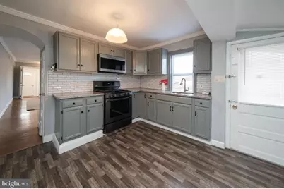 607 West Lawn Avenue, Reading, PA 19609 - Photo 5