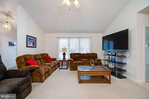 4143 Hill Terrace Dr, Reading, PA 19608 - Photo 7