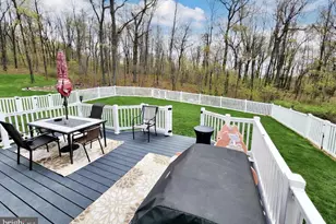 402 Mountainside Rd, Temple, PA 19560 - Photo 15