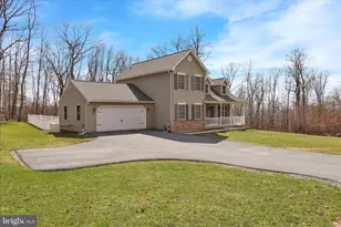 402 Mountainside Rd, Temple, PA 19560 - Photo 17