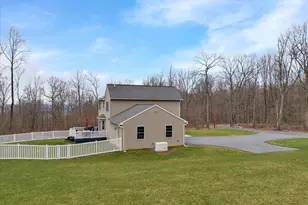 402 Mountainside Rd, Temple, PA 19560 - Photo 73