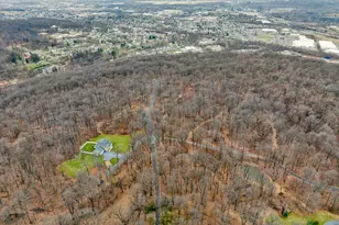 402 Mountainside Rd, Temple, PA 19560 - Photo 7
