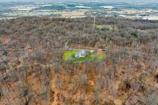 402 Mountainside Rd, Temple, PA 19560 - Photo 9