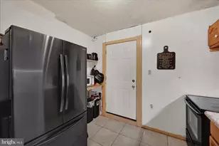 431 Cedar St, Reading, PA 19601 - Photo 9