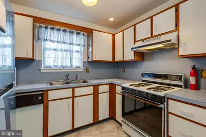 225 N 14th Street, Reading, PA 19604 - Photo 17