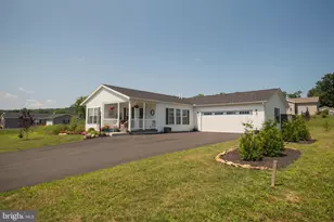 180 Eagles Watch S, Bechtelsville, PA 19505 - Photo 3