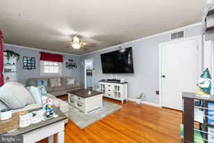 18 S Callowhill St, Topton, PA 19562 - Photo 7