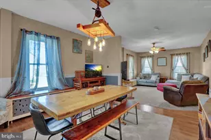 204 E High St, Womelsdorf, PA 19567 - Photo 7