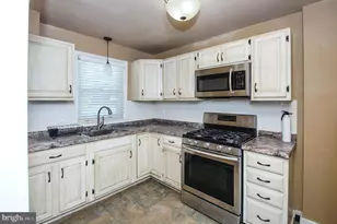 201 Sycamore, Reading, PA 19611 - Photo 7