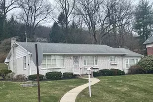 2146 Fairview Ave, Reading, PA 19606 - Photo 1