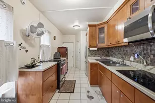 325 Pear St, Reading, PA 19601 - Photo 11