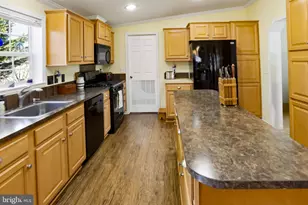 25 Middlemarch Rd, Douglassville, PA 19518 - Photo 11