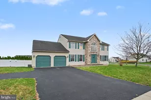 4983 Thornbury Creek, Douglassville, PA 19518 - Photo 3