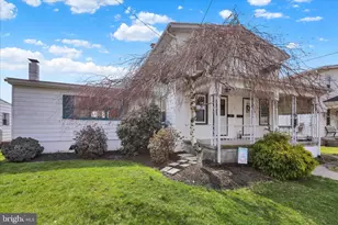 1410 Margaret St, Reading, PA 19605 - Photo 3